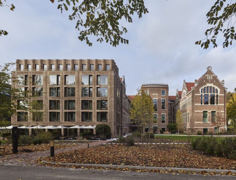 Pillows Grand Boutique Resort Maurits on the Park | Workplace Winhov