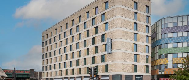 Vibrant New 4-star Lodge Gives ‘Epic Basecamp’ for Unforgettable London Stays