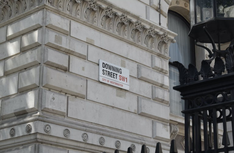 UK Chancellor extends enterprise charge reductions for hospitality