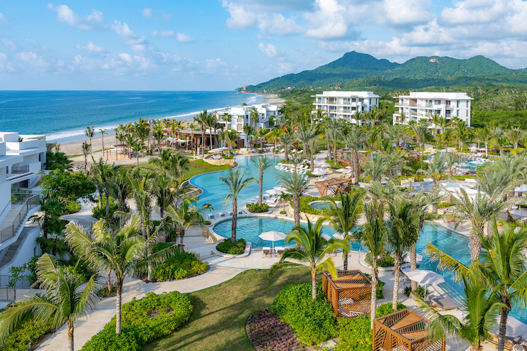 Hilton Companions With ResortPass for Day Move Packages