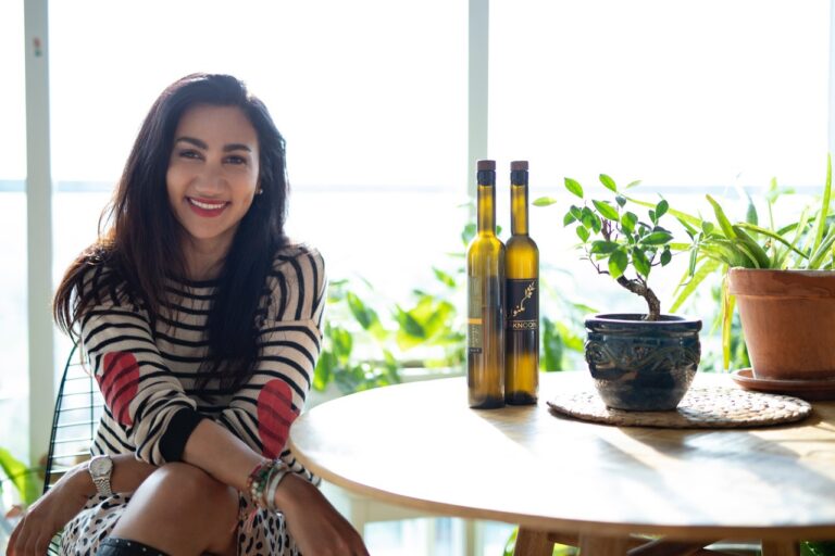 Maknoon artisan oil for a trigger with Hanan Wehbi