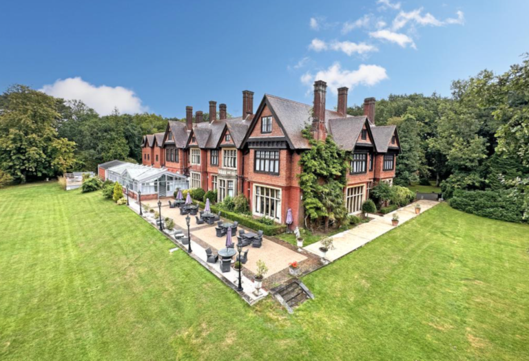 Stanhill Court docket Lodge dropped at marketplace for £8 million