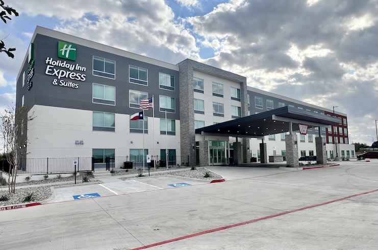 PMZ Realty Capital Arranges Mortgage for Vacation Inn Categorical in Texas