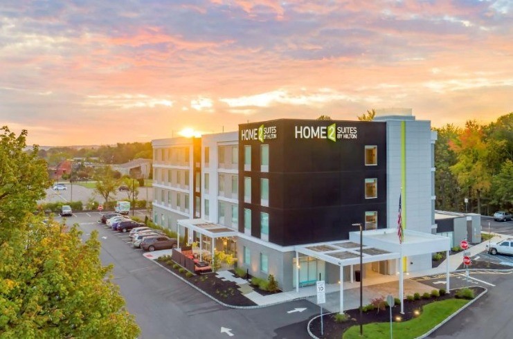 Hunter Resort Advisors Arranges Sale of Hilton Resort