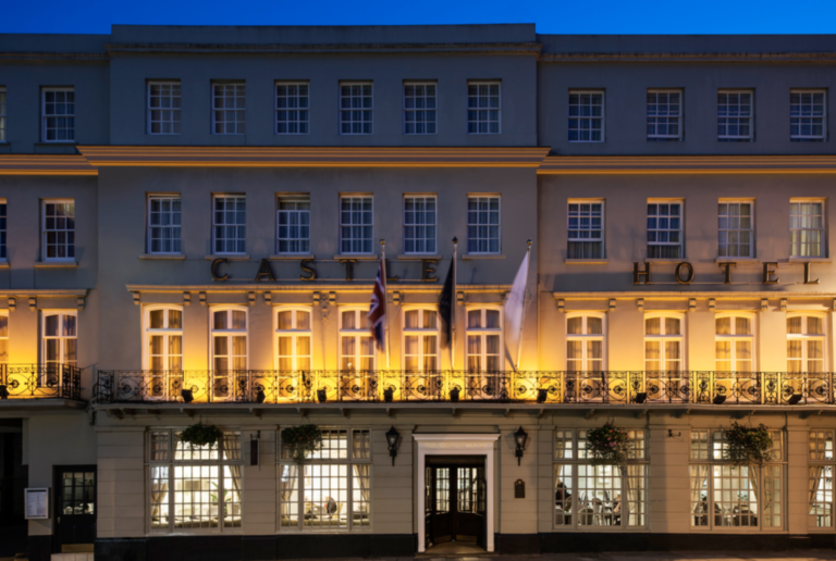 Sutton Lodge Assortment to refurbish The Citadel Lodge Windsor