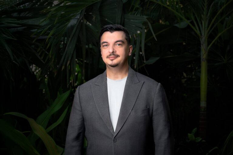 Mastering cocktails with Claudiu Mnerau, beverage supervisor of Bâoli Dubai