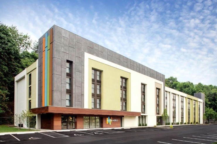 Hunter Resort Advisors Arranges Sale of EVEN Resort Norwalk