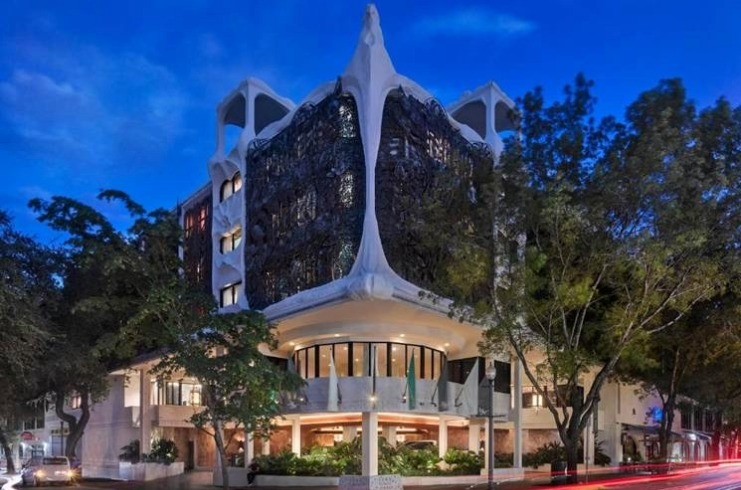 HEI Provides Mayfair Home Lodge & Backyard to Its Portfolio