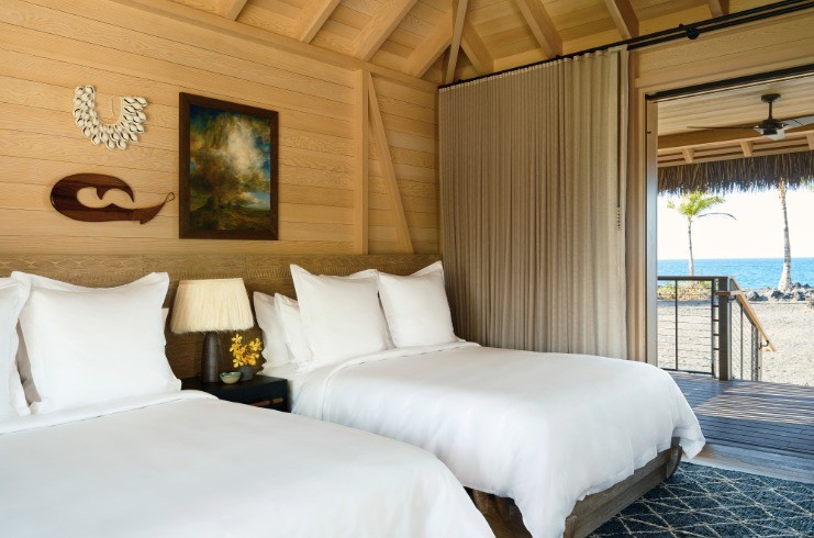 Kona Village, A Rosewood Resort, Broadcasts Partnership With BARK Air