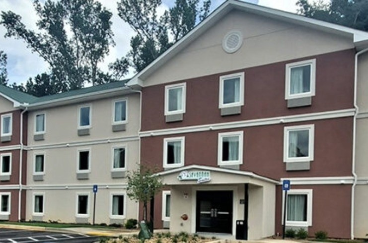 Mumford Firm Completes Sale of Savannah Suites Atlanta Airport