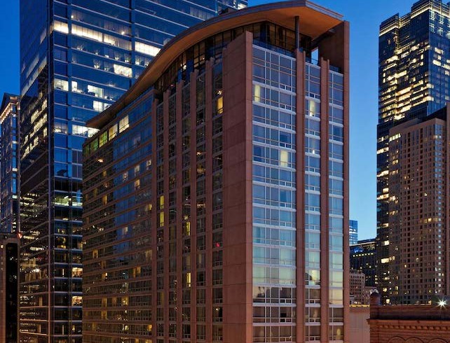 JLL Arranges Refinancing for Twin-Model Lodge Portfolio in Chicago
